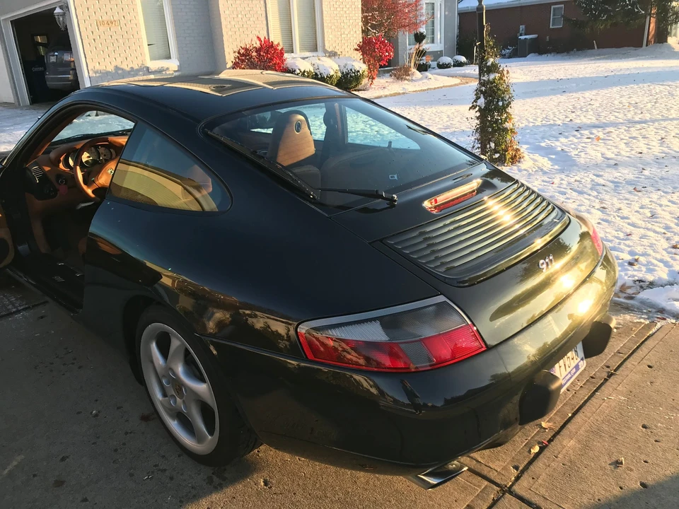 2000 Porsche 996 Carrera 4 - Image 3 of 31