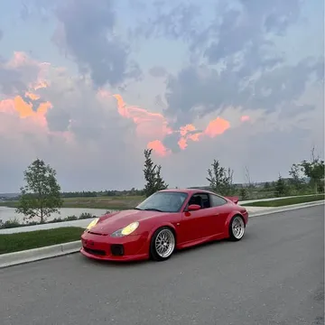 2000 Porsche 911 Carrera 4