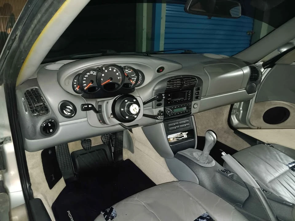 2000 Porsche 996 Carrera - Image 2 of 5