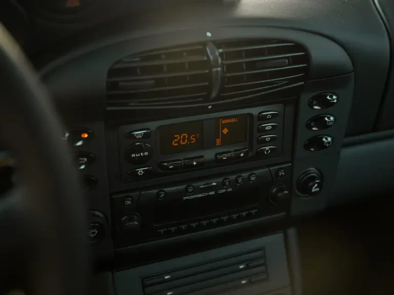 2000 Porsche 996 Turbo - Image 16 of 31