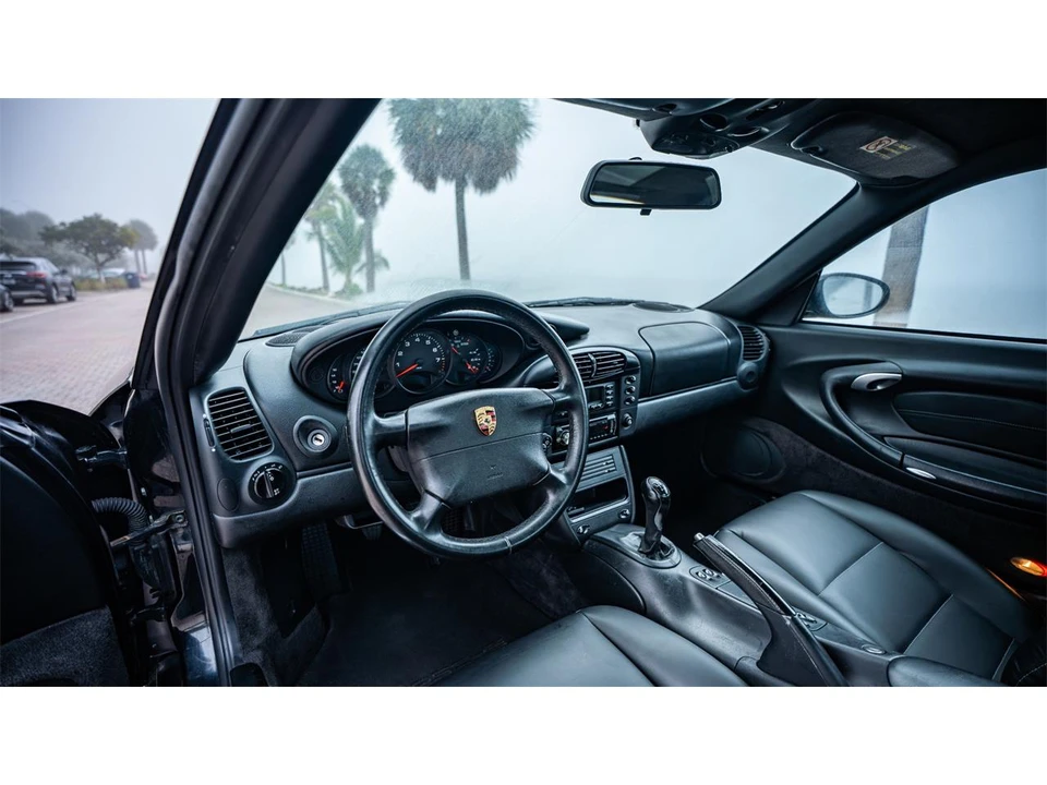2000 Porsche 996 Carrera - Image 27 of 31