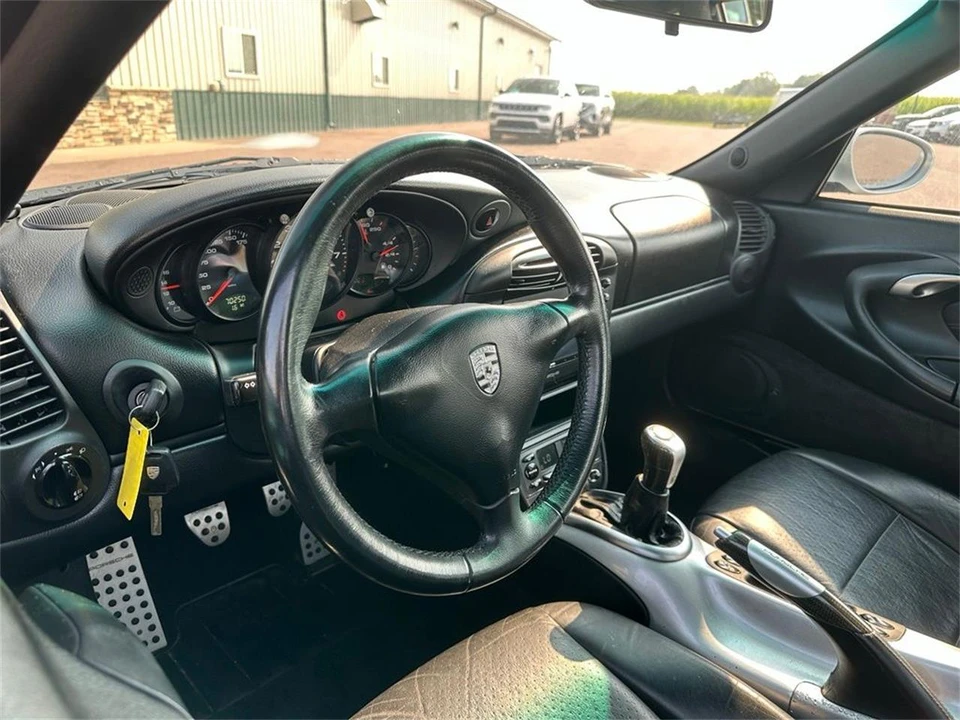 2000 Porsche 996 Carrera - Image 2 of 31