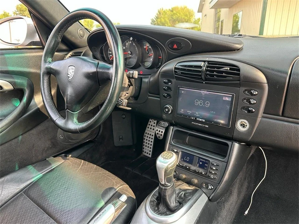 2000 Porsche 996 Carrera - Image 30 of 31