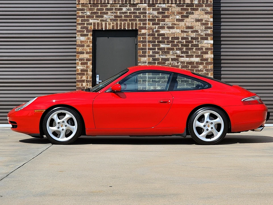 2000 Porsche 911 - Image 2 of 31