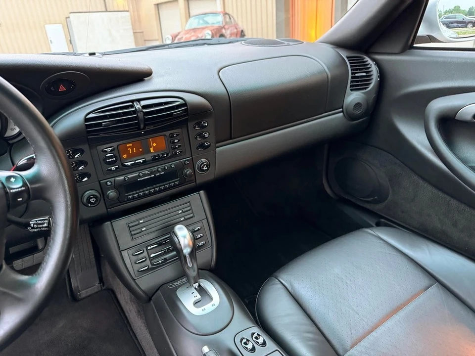 2000 Porsche 996 Carrera - Image 24 of 31