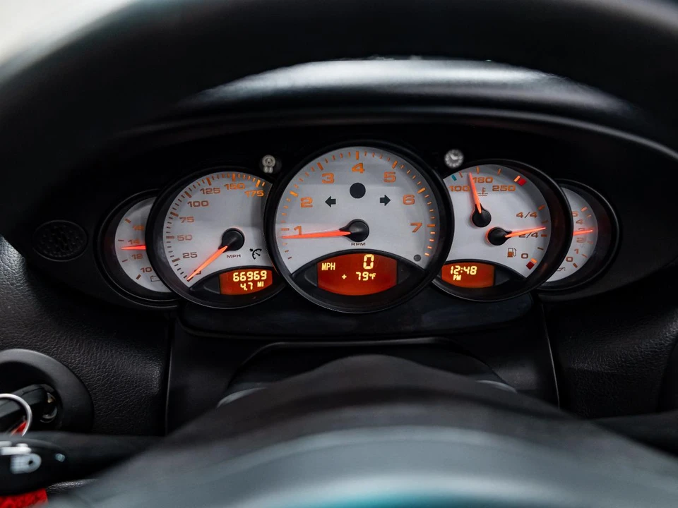 2000 Porsche 996 Carrera - Image 16 of 31