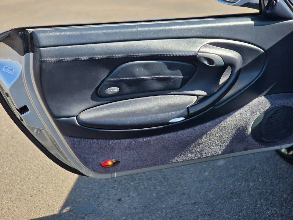 2000 Porsche 996 Carrera - Image 24 of 31