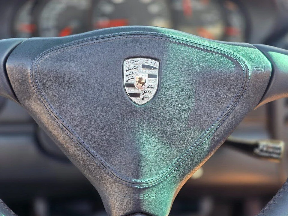 2000 Porsche 996 Carrera - Image 26 of 31