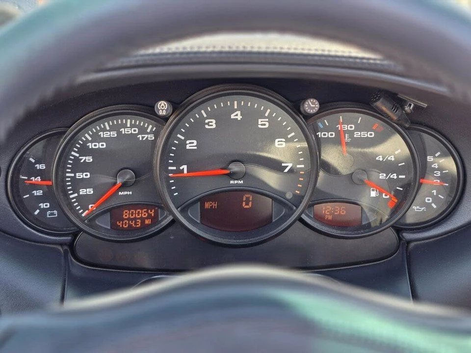 2000 Porsche 996 Carrera - Image 25 of 31