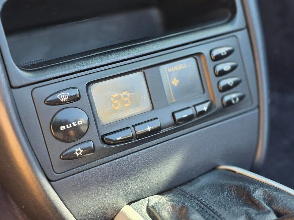 2000 Porsche 996 Carrera - Image 29 of 31