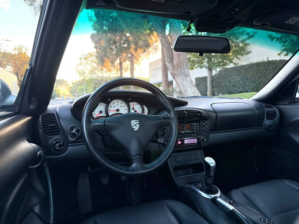 2000 Porsche 996 Carrera - Image 9 of 23