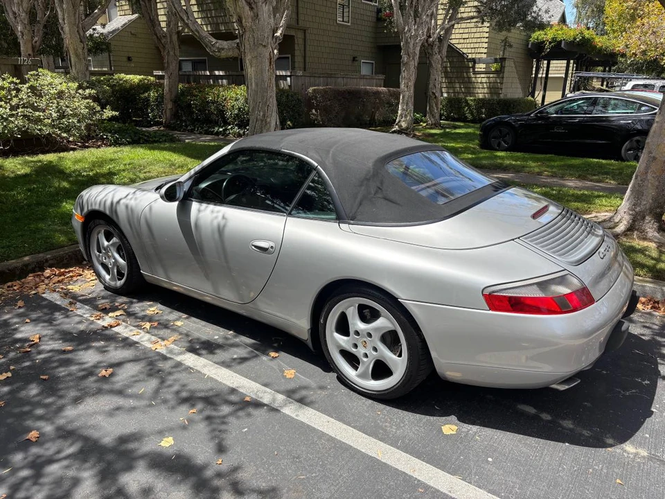2000 Porsche 996 Carrera - Image 2 of 9
