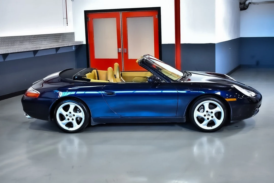2000 Porsche 996 Carrera 4 - Image 9 of 30