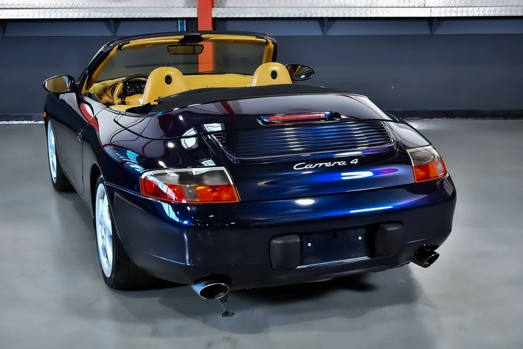 2000 Porsche 996 Carrera 4 - Image 16 of 30