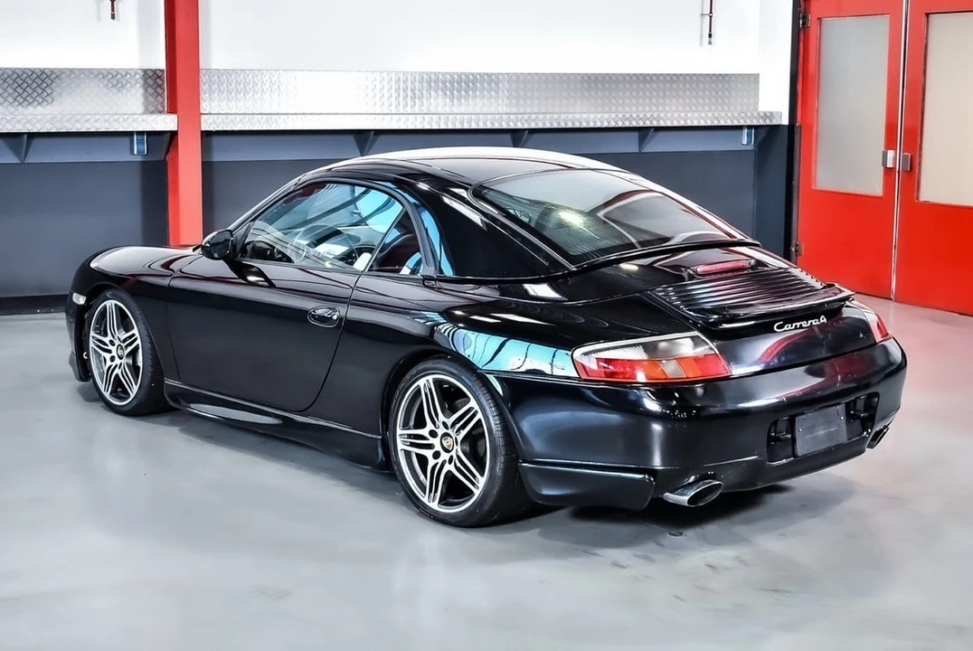 2000 Porsche 996 Carrera 4 - Image 26 of 30