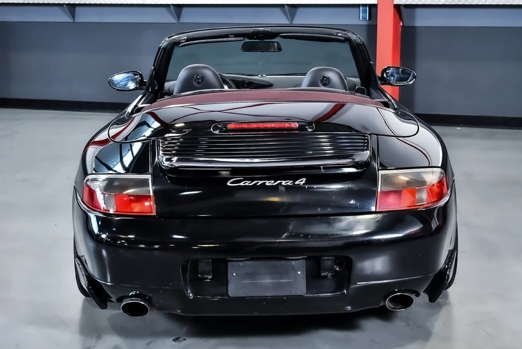 2000 Porsche 996 Carrera 4 - Image 13 of 30