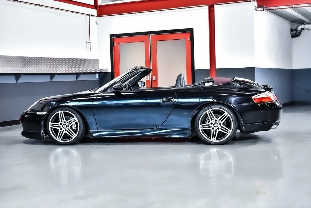 2000 Porsche 996 Carrera 4 - Image 20 of 30