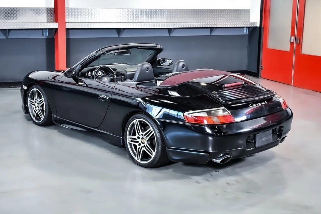 2000 Porsche 996 Carrera 4 - Image 15 of 30
