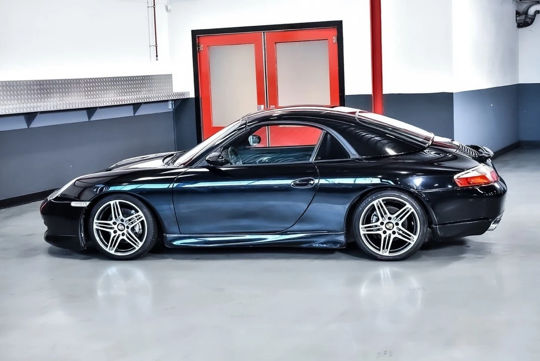 2000 Porsche 996 Carrera 4 - Image 27 of 30