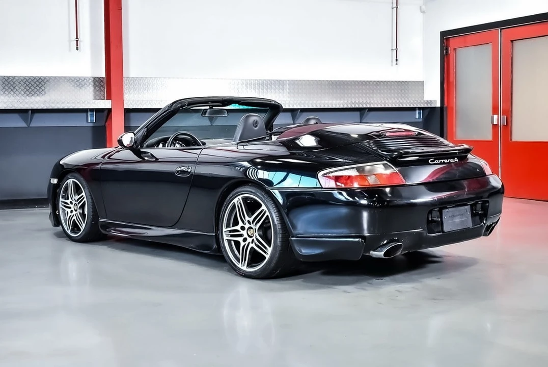 2000 Porsche 996 Carrera 4 - Image 17 of 30