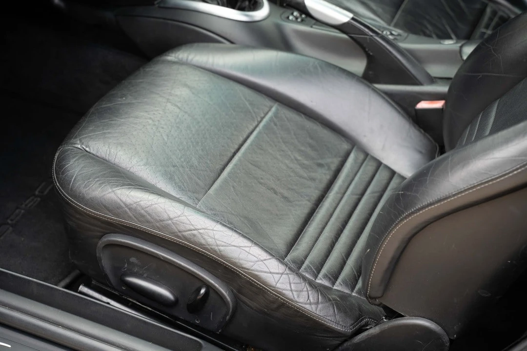 2000 Porsche 996 Carrera - Image 29 of 30