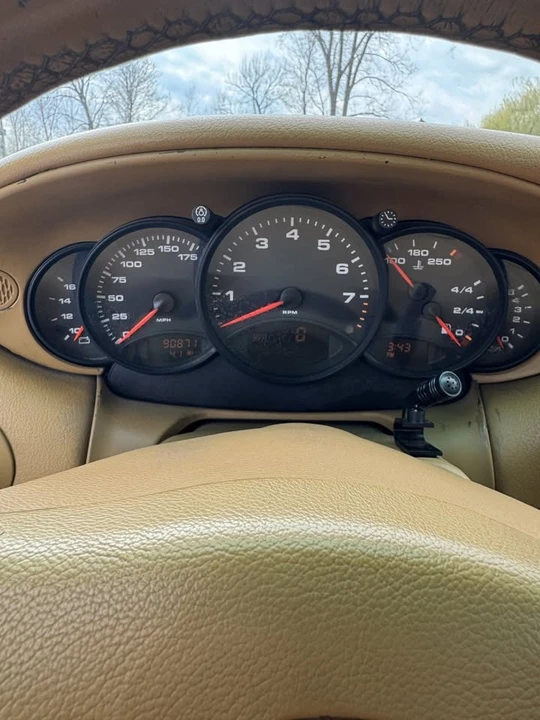 2000 Porsche 996 Carrera - Image 10 of 12