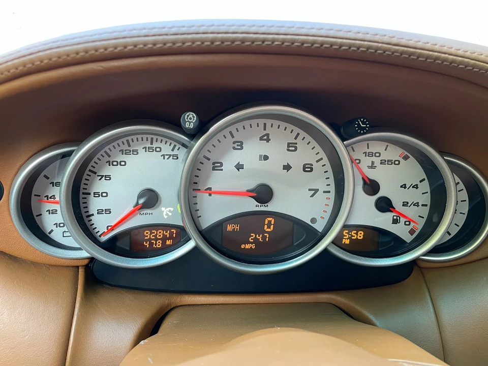 2000 Porsche 996 Carrera 4 - Image 18 of 23