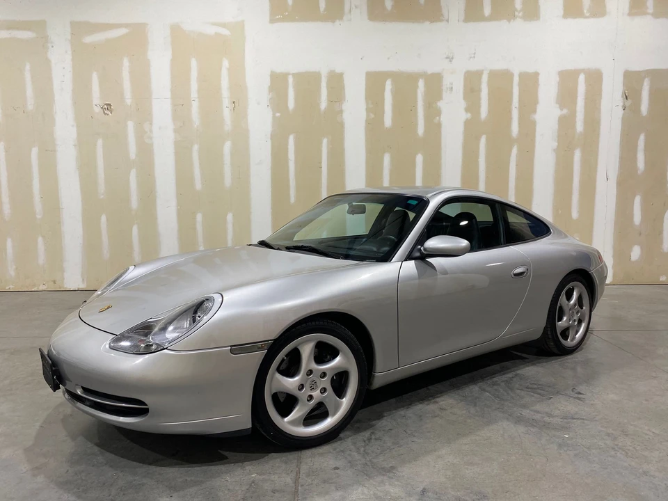 2000 Porsche 996 Carrera - Image 2 of 31