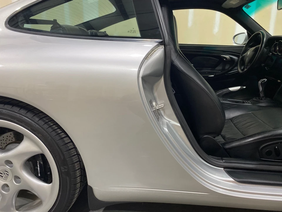 2000 Porsche 996 Carrera - Image 18 of 31