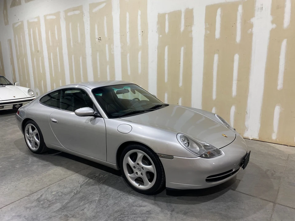 2000 Porsche 996 Carrera - Image 9 of 31