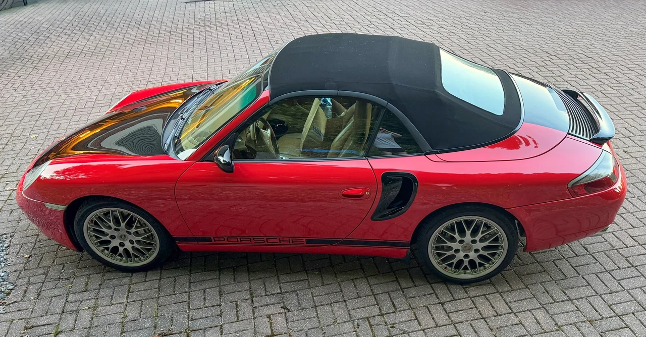 2000 Porsche 996 Carrera 4 - Image 22 of 31