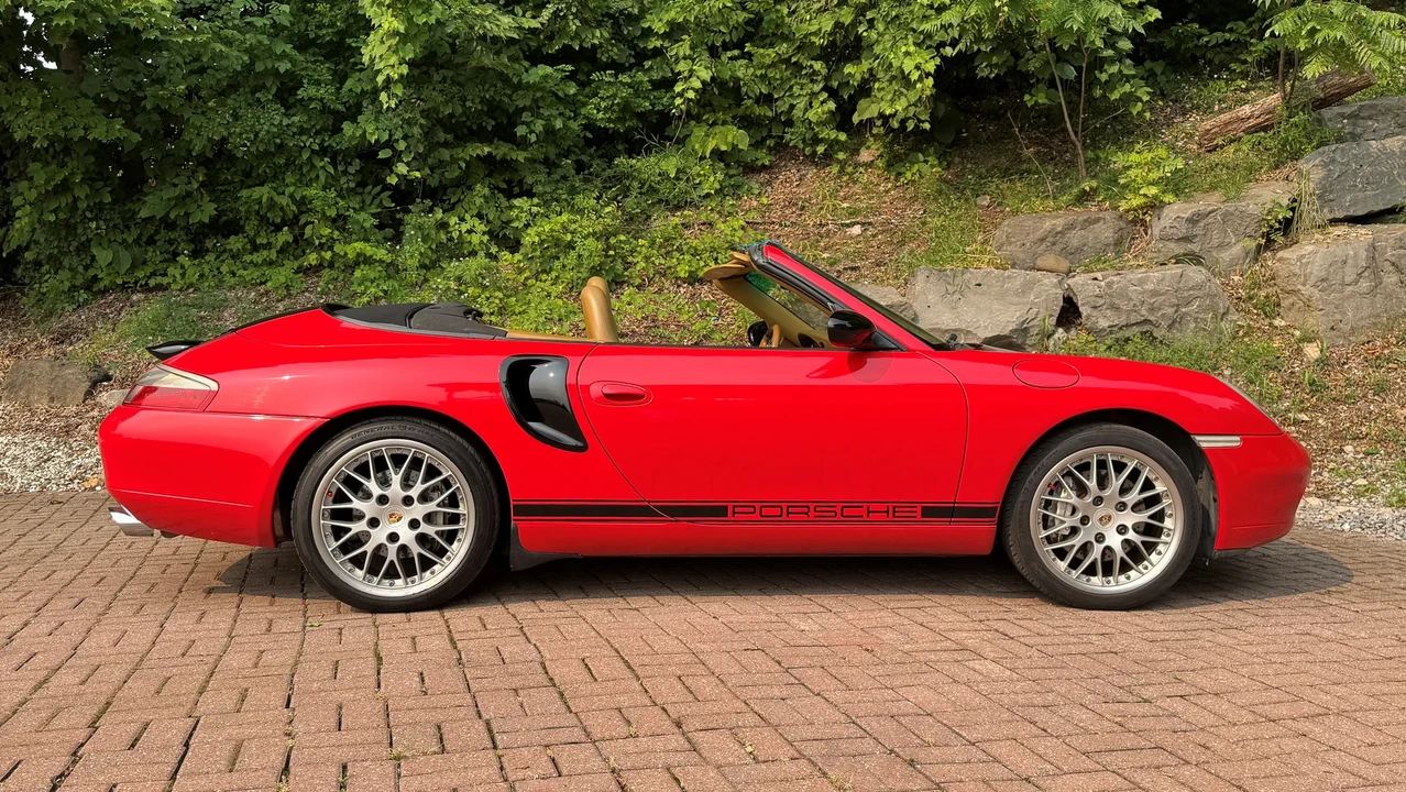 2000 Porsche 996 Carrera 4 - Image 13 of 31