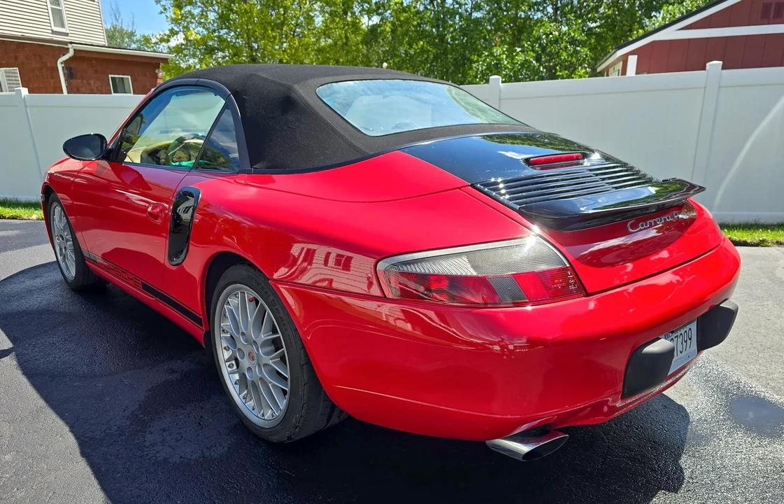 2000 Porsche 996 Carrera 4 - Image 25 of 31