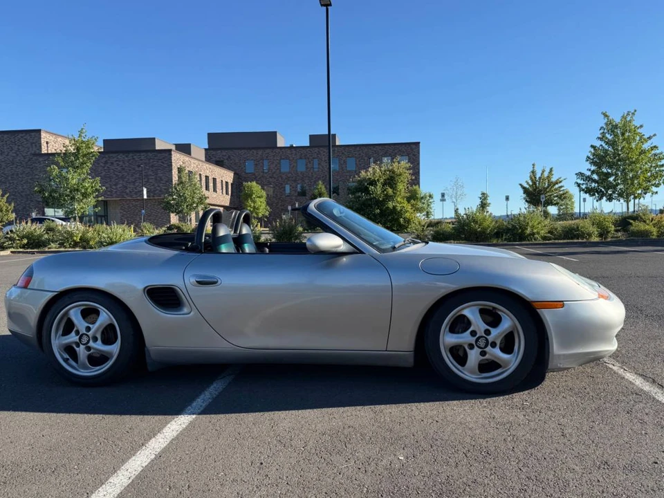 2000 Porsche 986 Boxster - Image 9 of 19