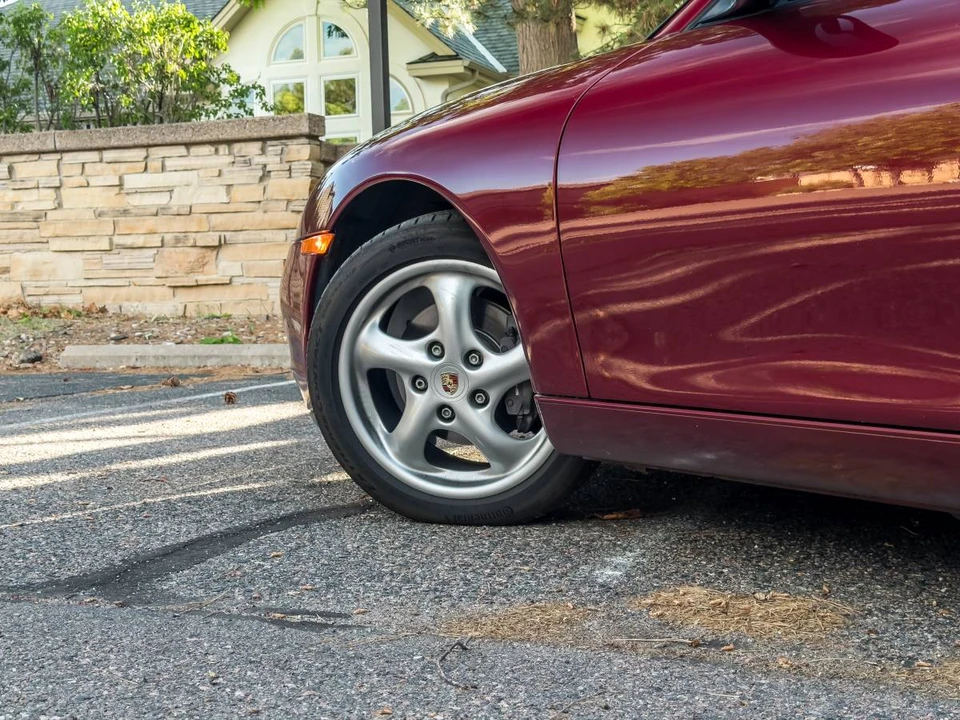 2001 Porsche 986 Boxster - Image 5 of 14