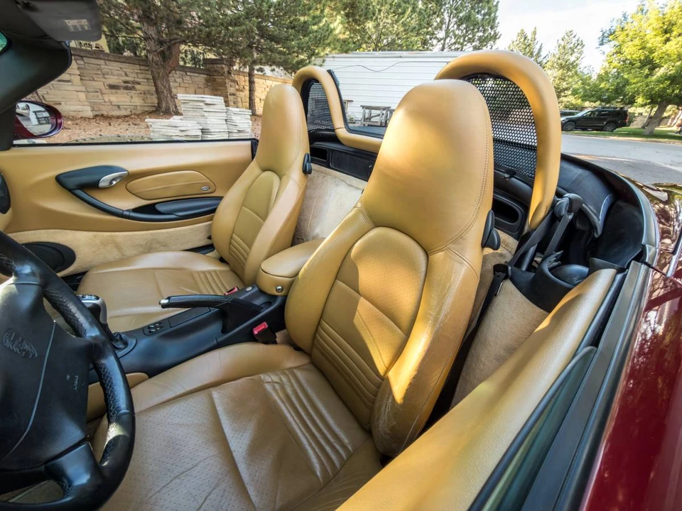 2001 Porsche 986 Boxster - Image 9 of 14