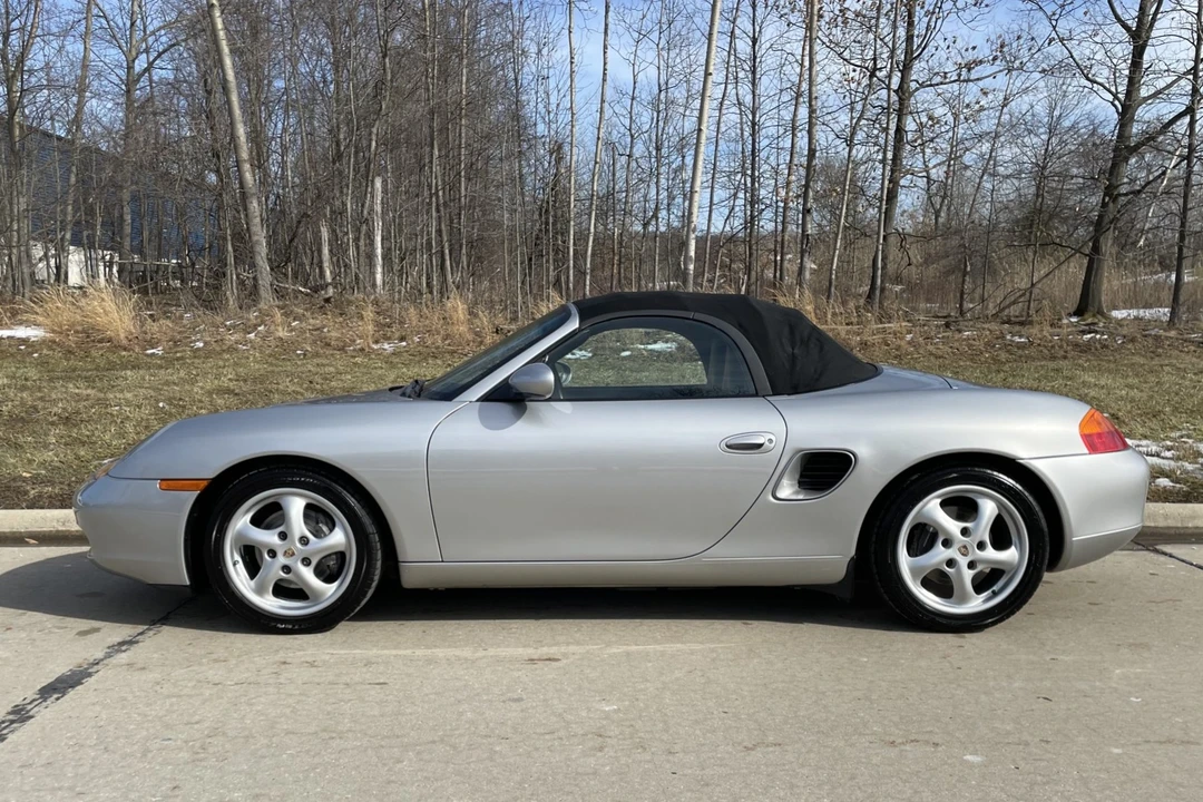 2000 Porsche 986 Boxster - Image 2 of 31