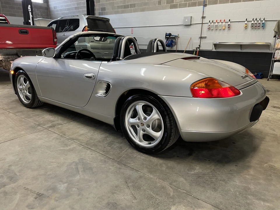 2000 Porsche 986 Boxster - Image 13 of 31