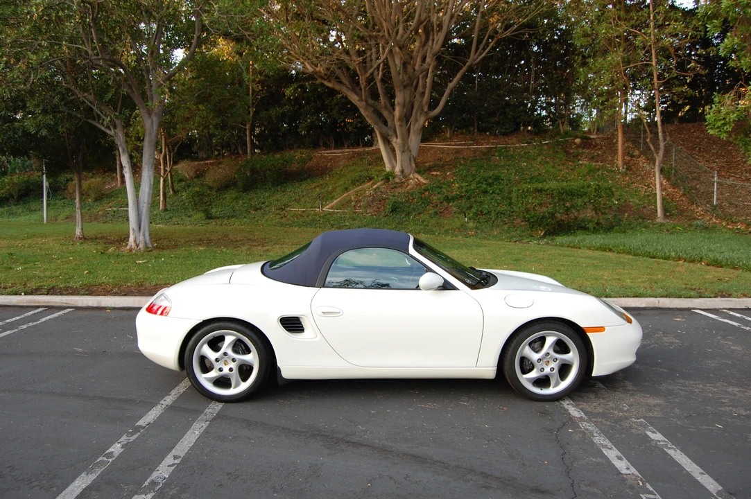2000 Porsche 986 Boxster - Image 27 of 31