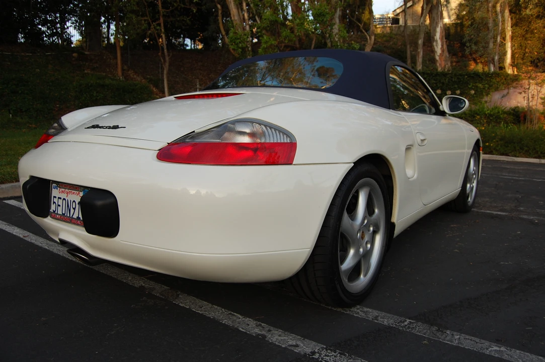 2000 Porsche 986 Boxster - Image 13 of 31