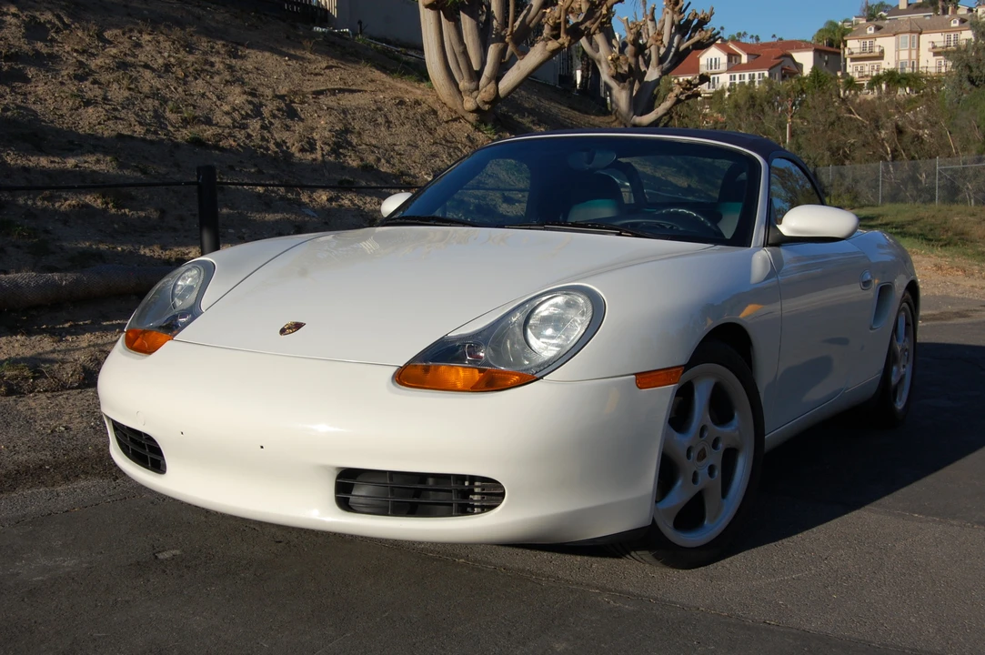 2000 Porsche 986 Boxster - Image 9 of 31