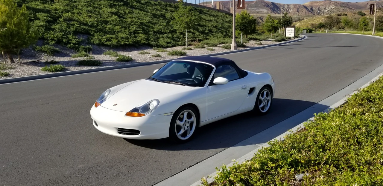 2000 Porsche 986 Boxster - Image 2 of 31