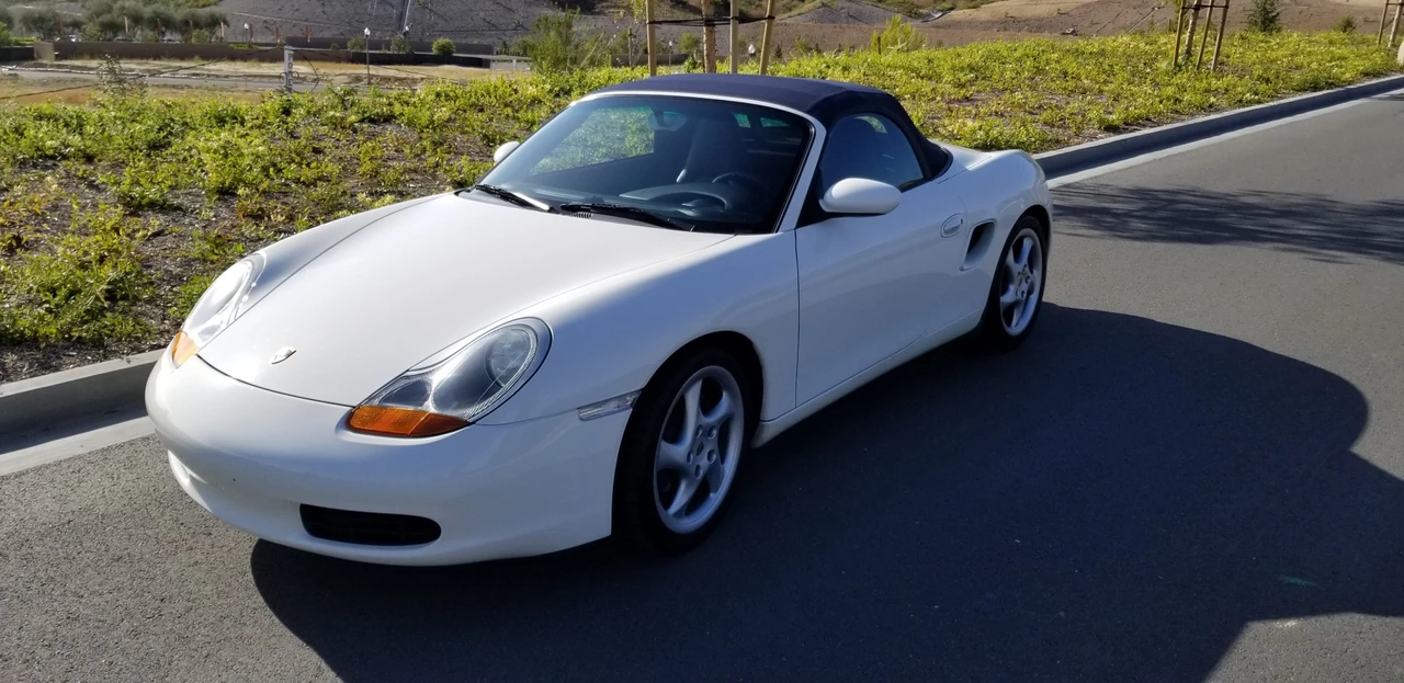 2000 Porsche 986 Boxster - Image 9 of 31