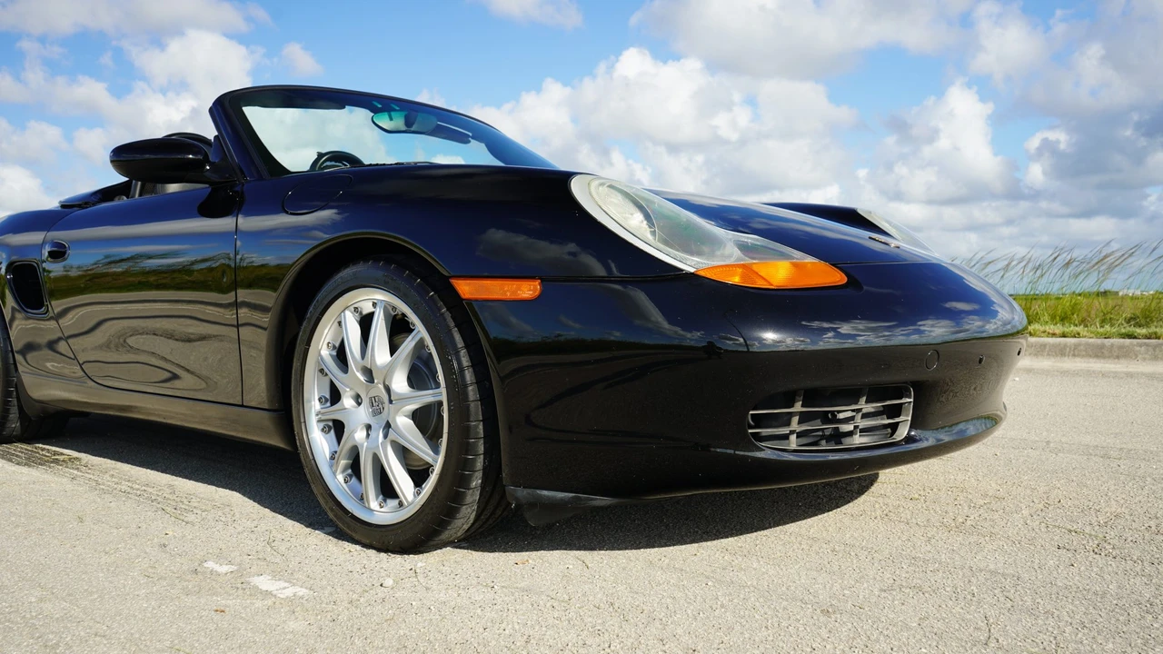 2000 Porsche 986 Boxster - Image 17 of 31