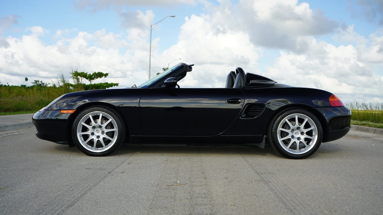 2000 Porsche 986 Boxster - Image 7 of 31