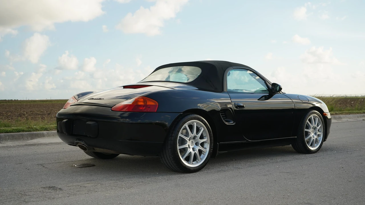 2000 Porsche 986 Boxster - Image 10 of 31