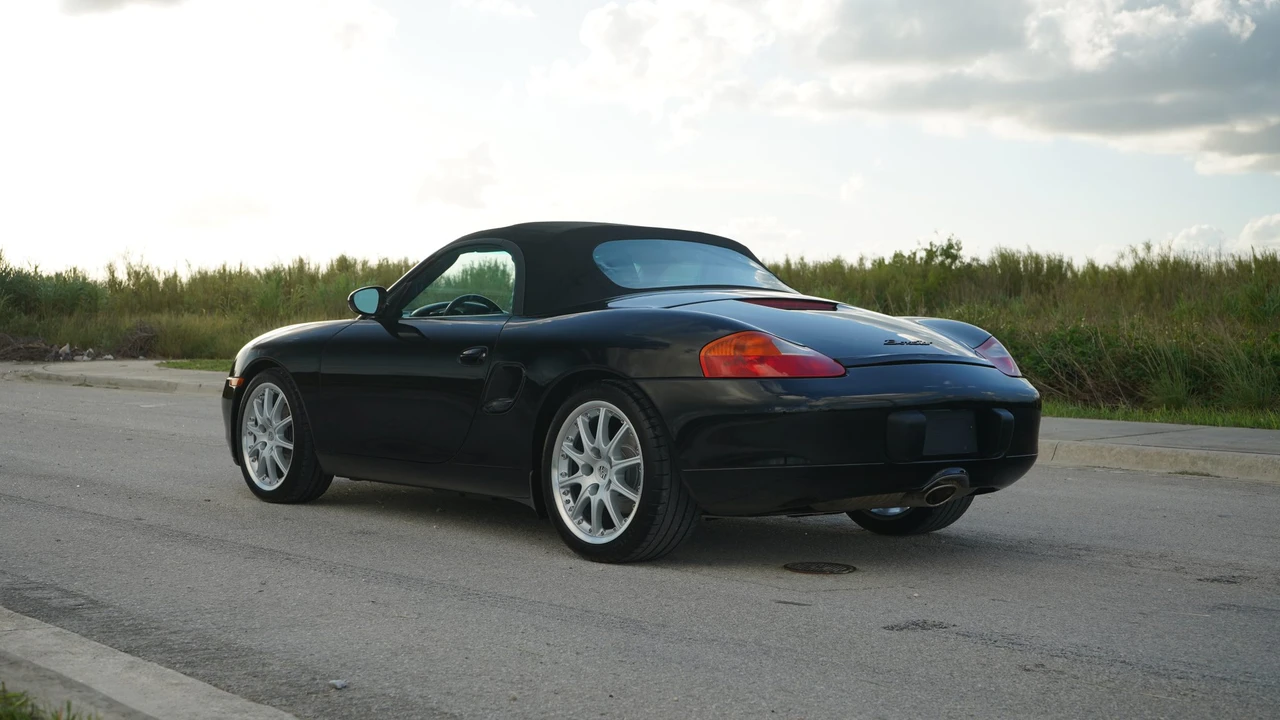 2000 Porsche 986 Boxster - Image 8 of 31