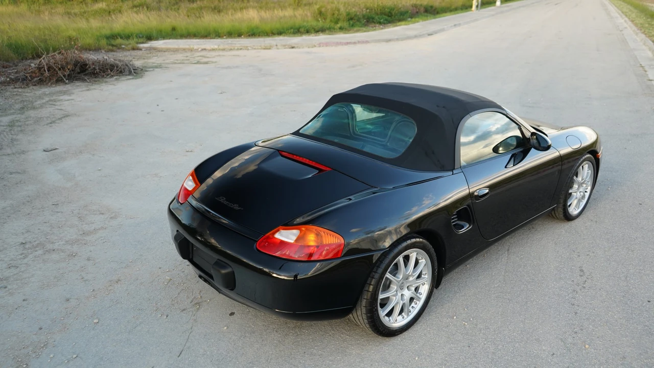 2000 Porsche 986 Boxster - Image 11 of 31
