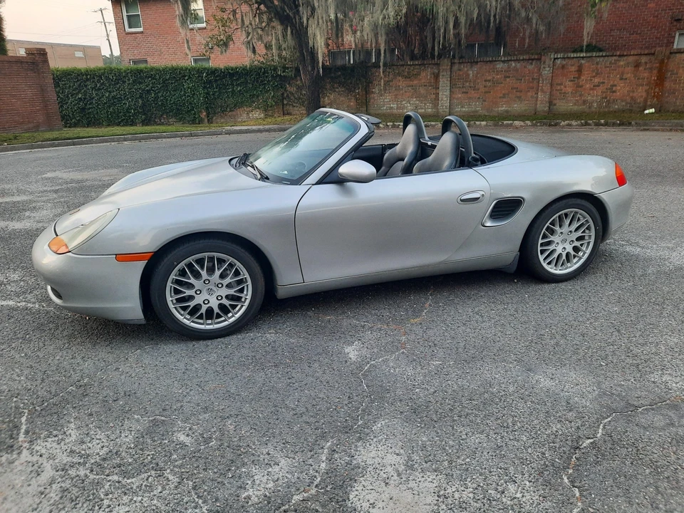 2000 Porsche 986 Boxster - Image 2 of 31