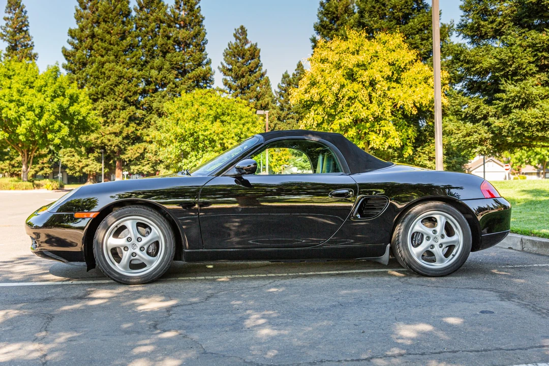 2000 Porsche 986 Boxster - Image 3 of 31